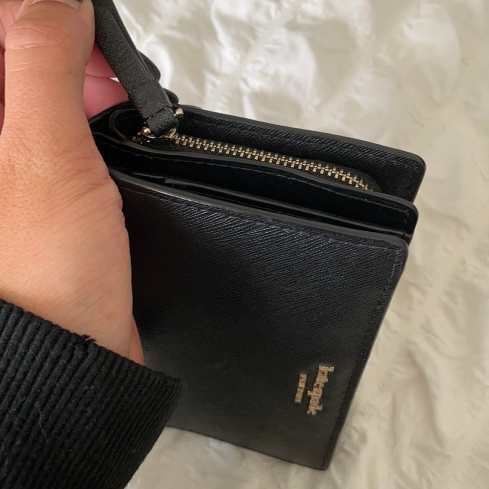 Kate Spade Wallet - Picture 8 of 8